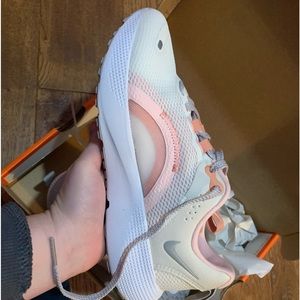 Nike escape run premium 2 size 6